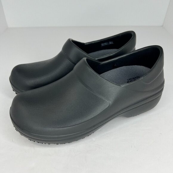 Crocs Womens Neria Pro II Black Slip Resistant Slip On Low Size 6 W Work Clogs - Picture 1 of 9